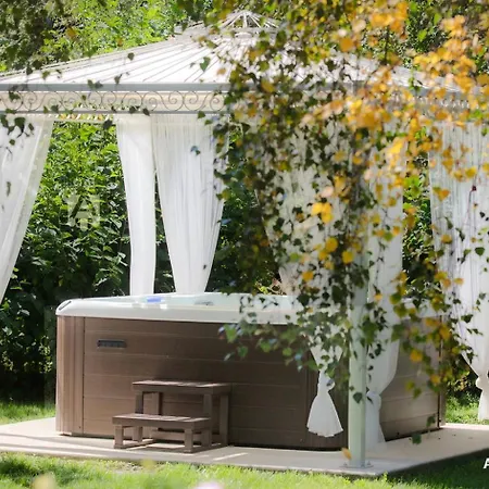 Maison Edouard Holiday home Lanobre